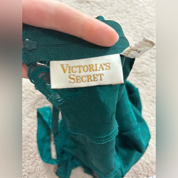 Vintage Victoria’s Secret Dark Green Satin Pattern Teddy Bow Straps Lace Zip m - Picture 6 of 6